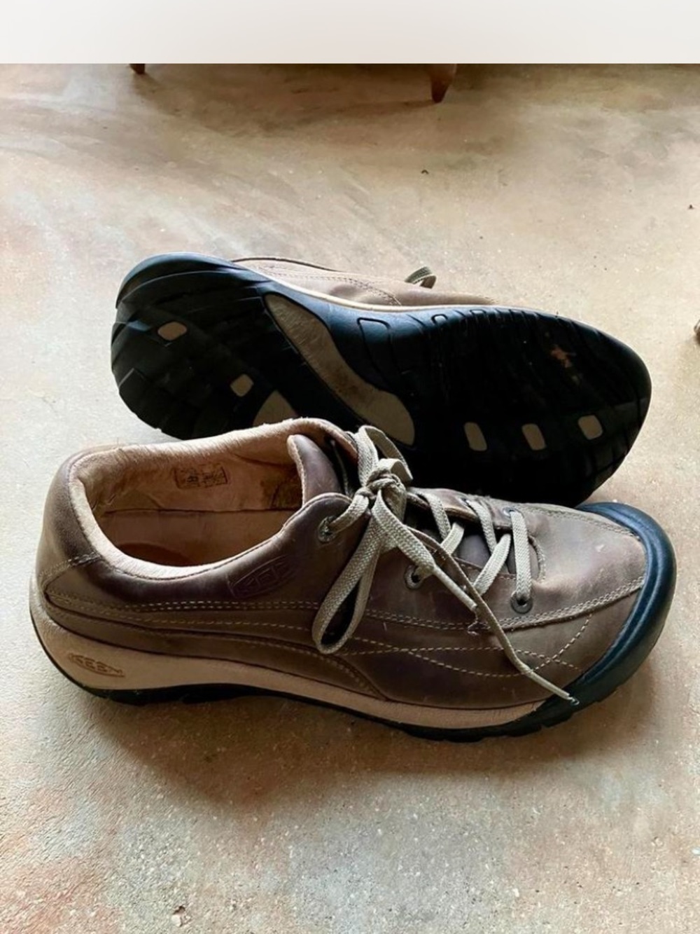 KEEN Women's Casual Lace-Up Sneakers in Brown and Black
